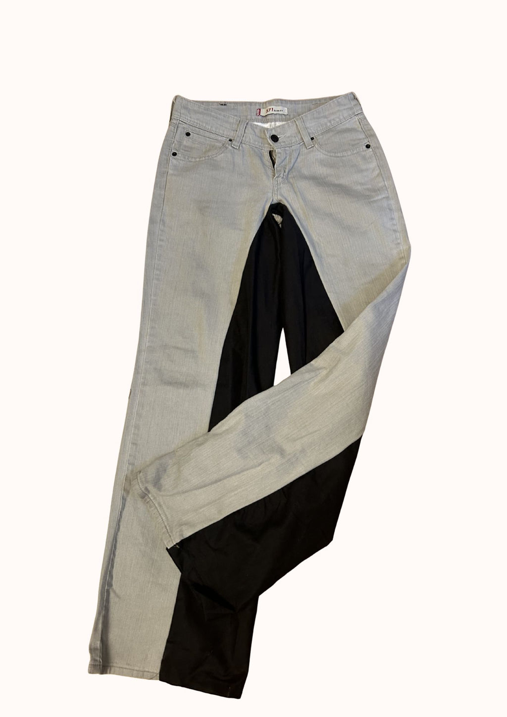 571 Levis Denim "HOT"