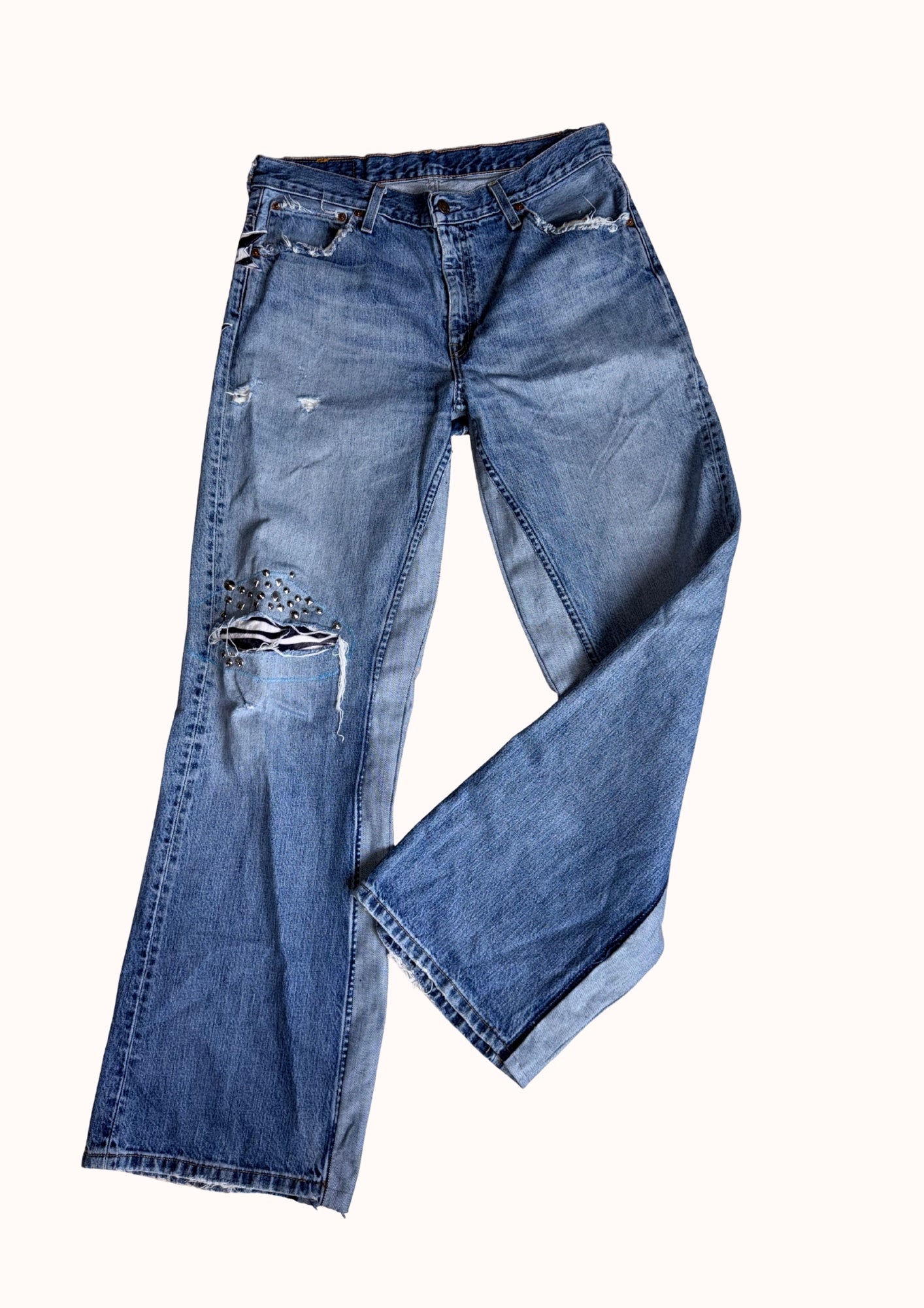 levis zebrati con borchie