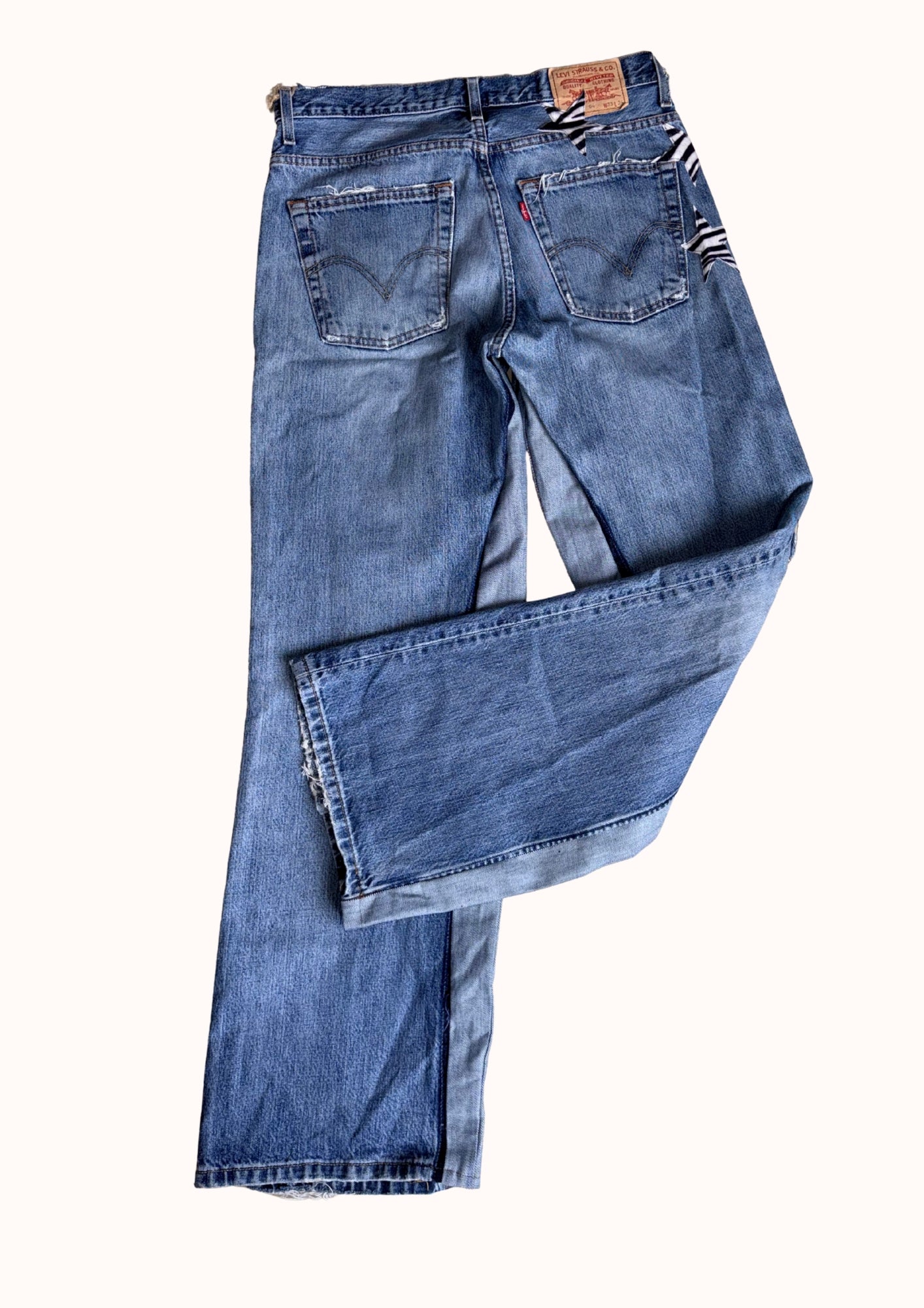 levis zebrati con borchie