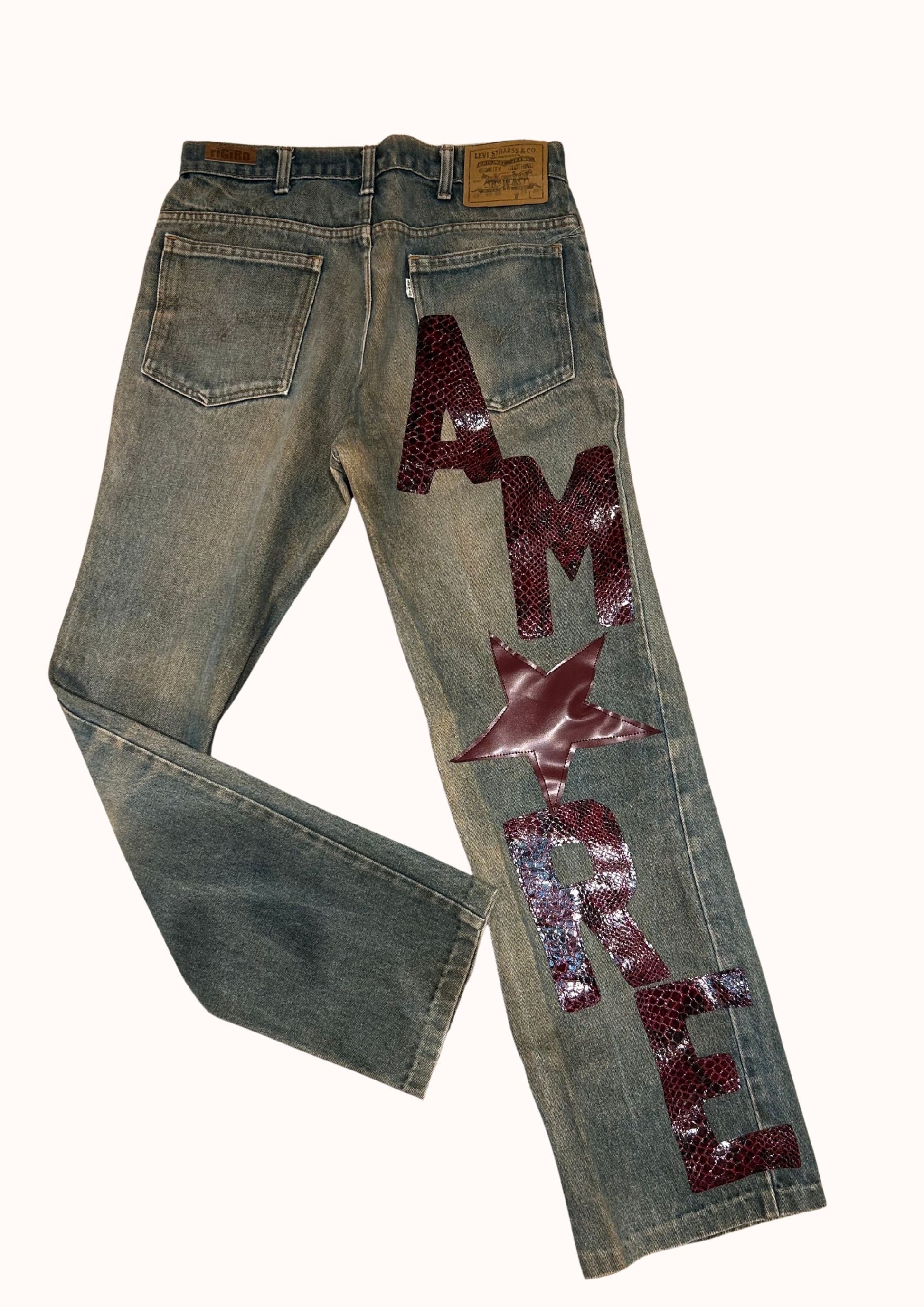 Amore 571 Levis