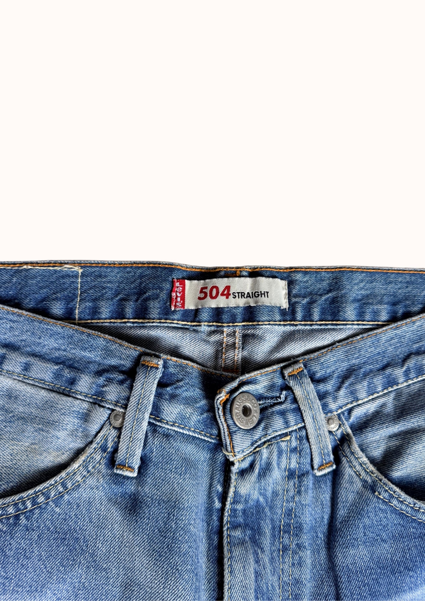 Levis 504 con croci
