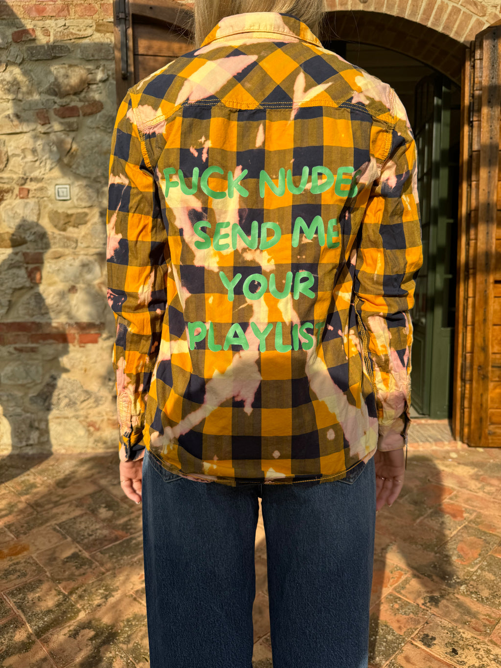 Camicia "Fuck nudes send me your playlist"