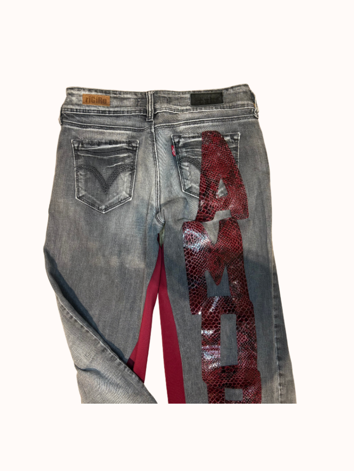 Amore 571 Levis